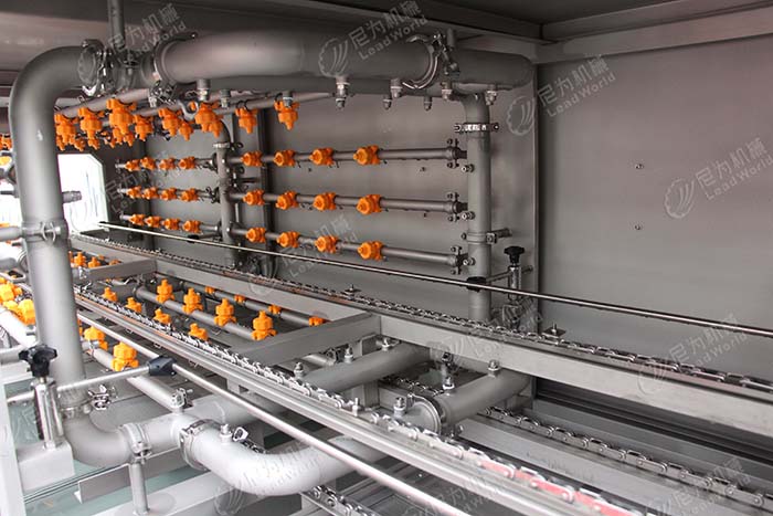 自動周轉(zhuǎn)筐清洗機(jī)細(xì)節(jié)